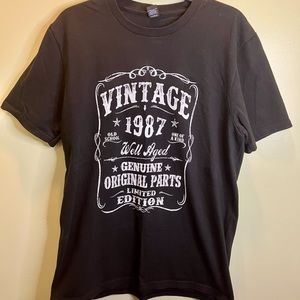 NWOT- Vintage 1987 Tee size large color black